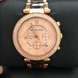 Michale kors watch, rarely worn.